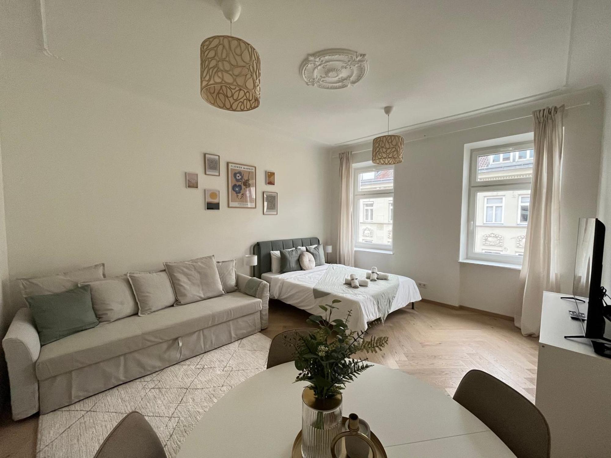 Luxurious One Room Apartment Near Schoenbrunn Palace Viyana Dış mekan fotoğraf